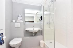 Hôtel Kyriad La Rochelle Centre Ville - photo 25