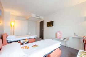 Kyriad La Rochelle Centre - Les Minimes - photo 13