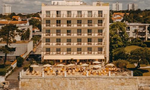 Hôtel Les Brises - photo 1